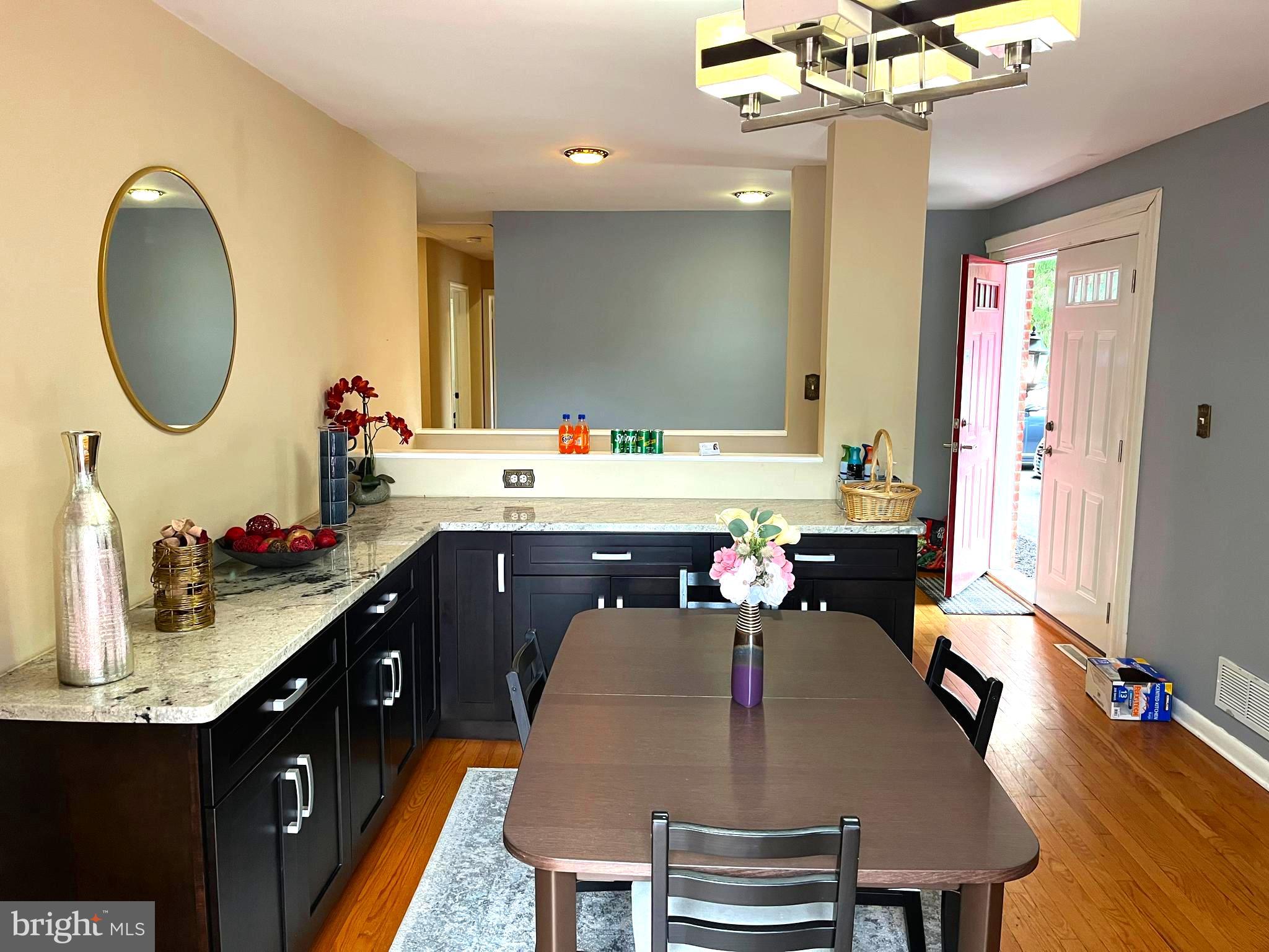 3918 Chatham Road Ellicott City, MD 21042 - Photo 8 of 51