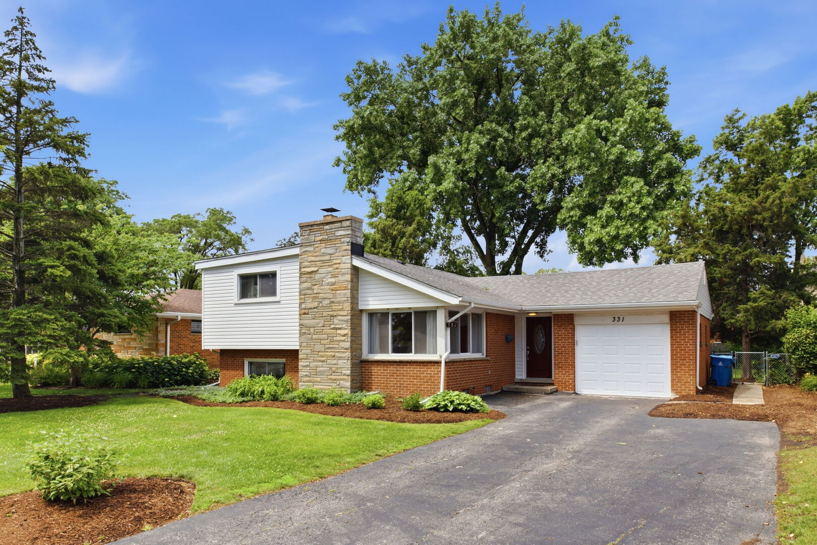 331 Huntington Lane Elmhurst, IL 60126 - Photo 1 of 28
