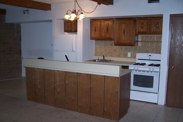811 Kenneth Circle Elgin, IL 60120 - Photo 7 of 12