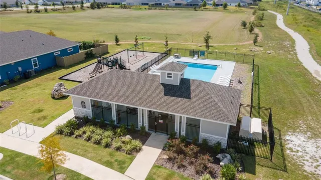 a view of a house with outdoor space