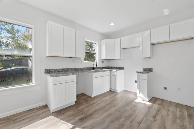 $1,550 | 301 East 3rd Street, Sweeny, TX 77480