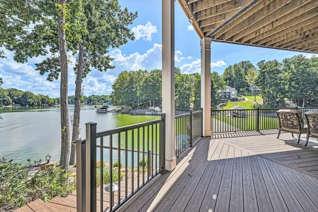 $2,495,000 | 152 Windward Pointe Drive, Moneta, VA 24121