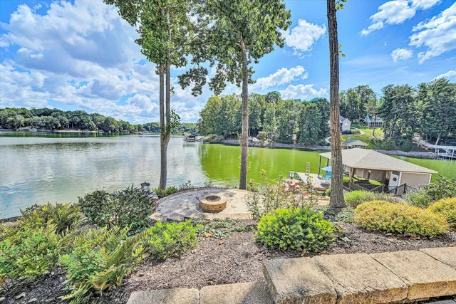 $2,495,000 | 152 Windward Pointe Drive, Moneta, VA 24121