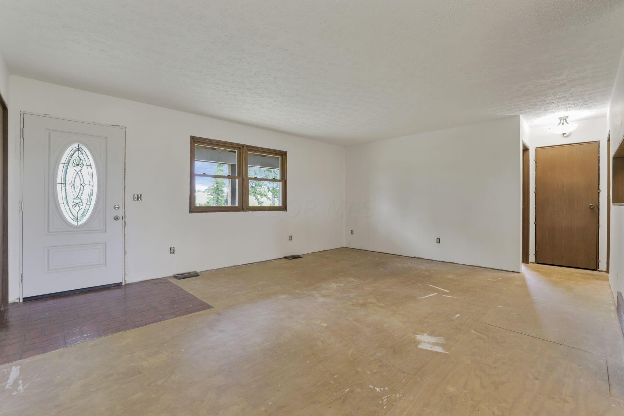 2662 Millersburg Road Utica, OH 43080 - Photo 23 of 81 9-web-or-mls-GR7A3322