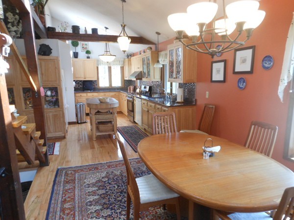 84 Russellville Road Southampton, MA 01073 - Photo 5 of 30