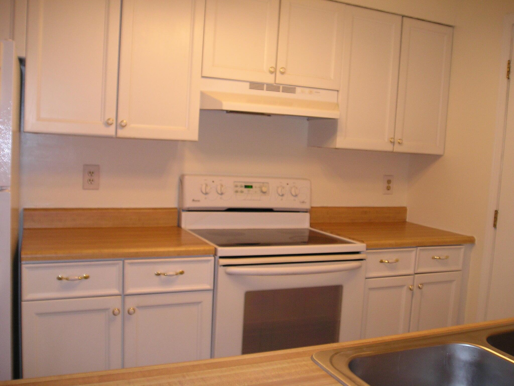 3939 Karl Road, Unit 111 Columbus, OH 43224 - Photo 17 of 22 P1010019