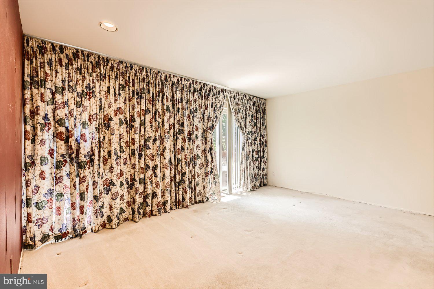 7516 Sea Change Columbia, MD 21045 - Photo 14 of 28 Custom Curtains