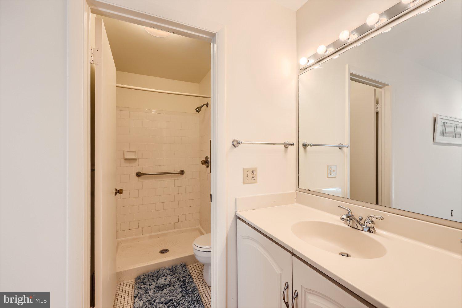 7516 Sea Change Columbia, MD 21045 - Photo 15 of 28 Full bath in Master Br