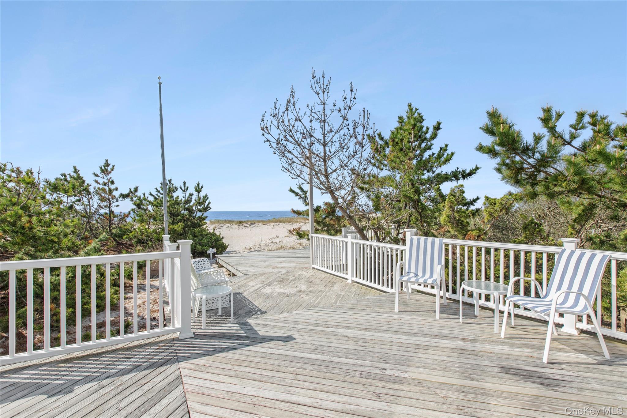 627 Dune Road Westhampton, NY 11978 - Photo 18 of 27