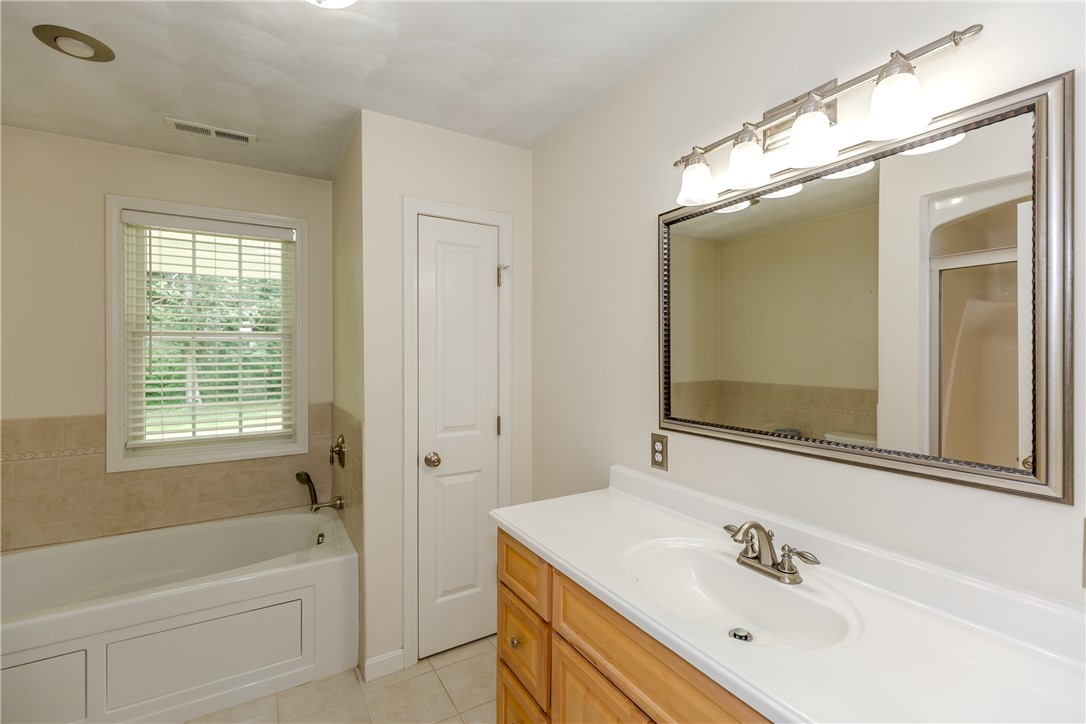 167 Cranberry Ridge Road Glocester, RI 02857 - Photo 34 of 50