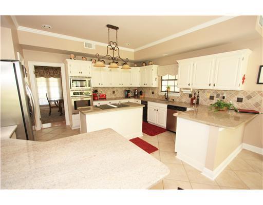 125 East Ruelle Drive Mandeville, LA 70471 - Photo 8 of 21 Gallery Image 8