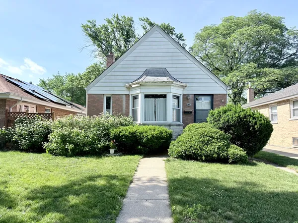 $299,900 | 7607 West Hortense Avenue, Chicago, IL 60631
