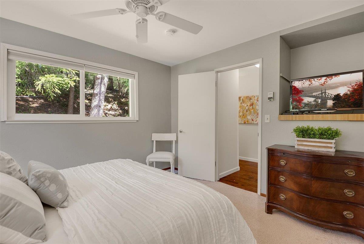 21681 Summit Road Los Gatos, CA 95033 - Photo 18 of 36 Gallery Image 18