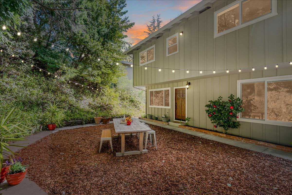 21681 Summit Road Los Gatos, CA 95033 - Photo 3 of 36 Gallery Image 3