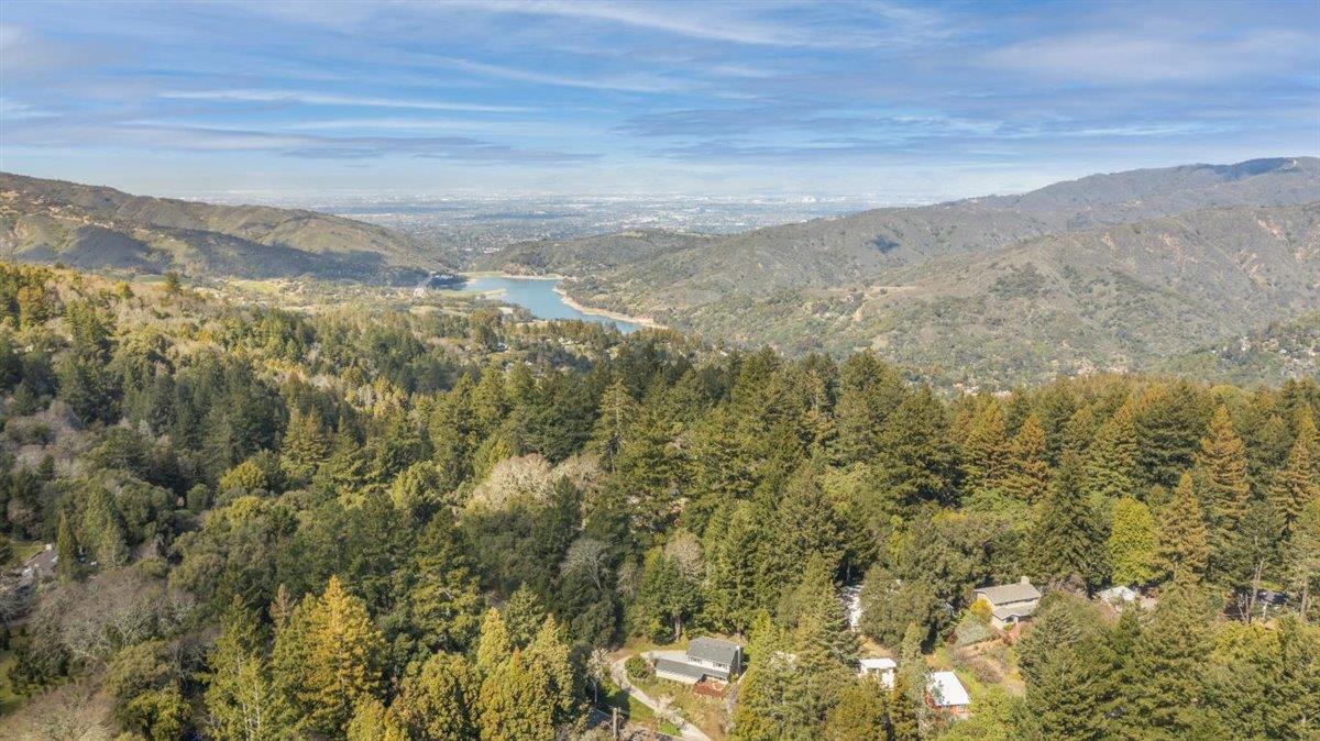 21681 Summit Road Los Gatos, CA 95033 - Photo 34 of 36 Gallery Image 34