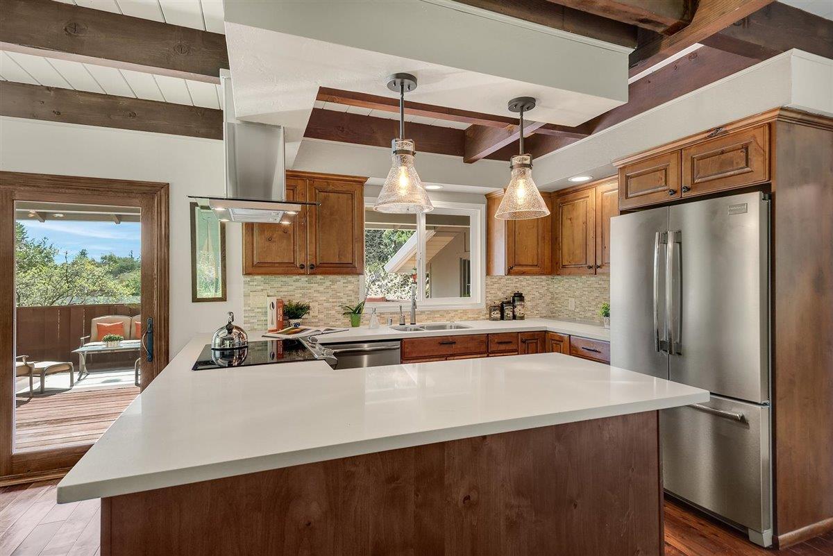 21681 Summit Road Los Gatos, CA 95033 - Photo 9 of 36 Gallery Image 9