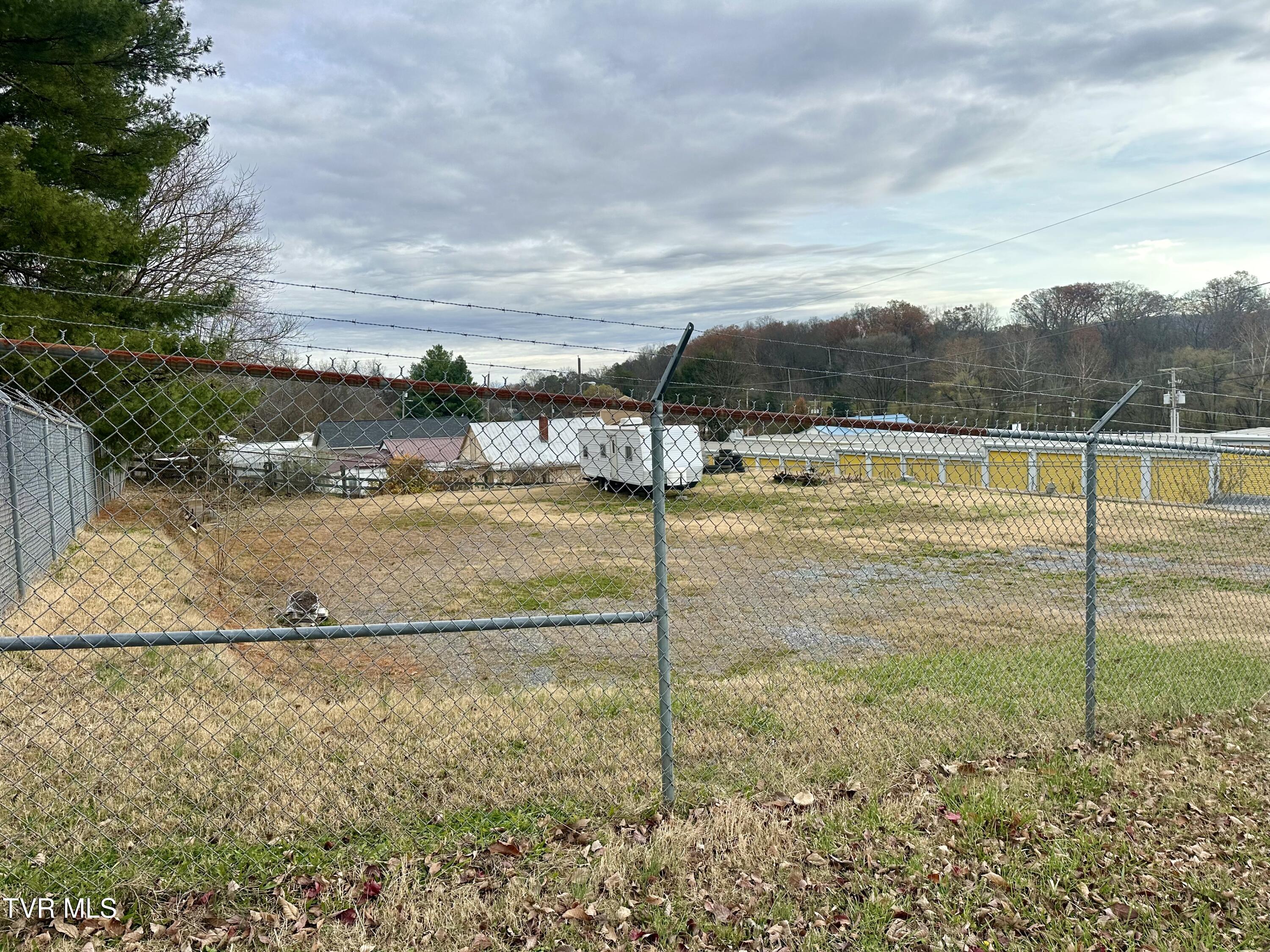 108 Inca Drive Mount Carmel, TN 37645 - Photo 3 of 4 IMG_2469