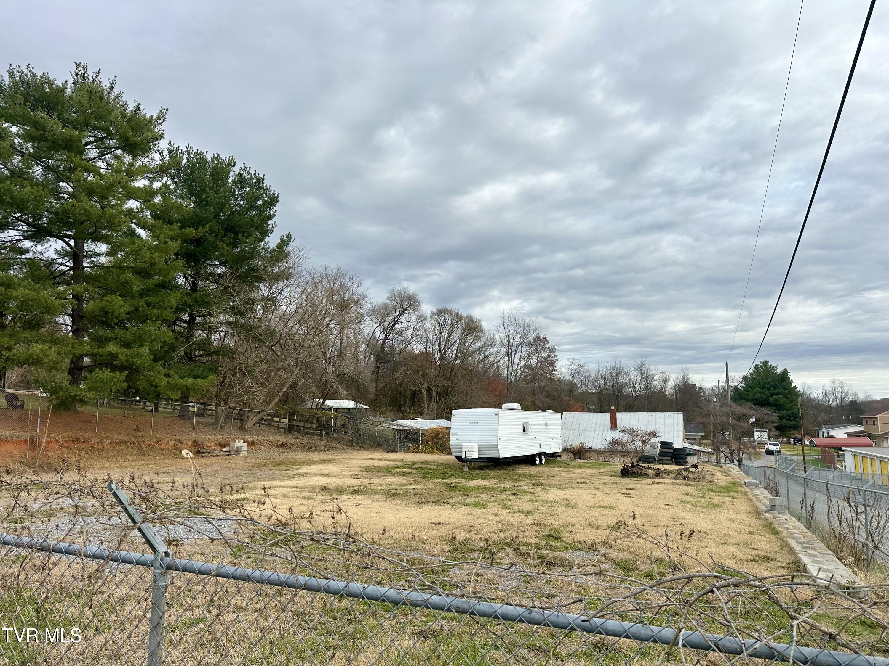 108 Inca Drive Mount Carmel, TN 37645 - Photo 4 of 4 IMG_2471