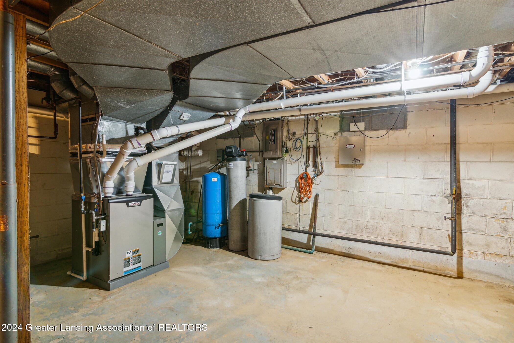 2474 Tomlinson Road Mason, MI 48854 - Photo 40 of 78 34-2474-Tomlinson-Rd-Mason-MI-48854-Wind