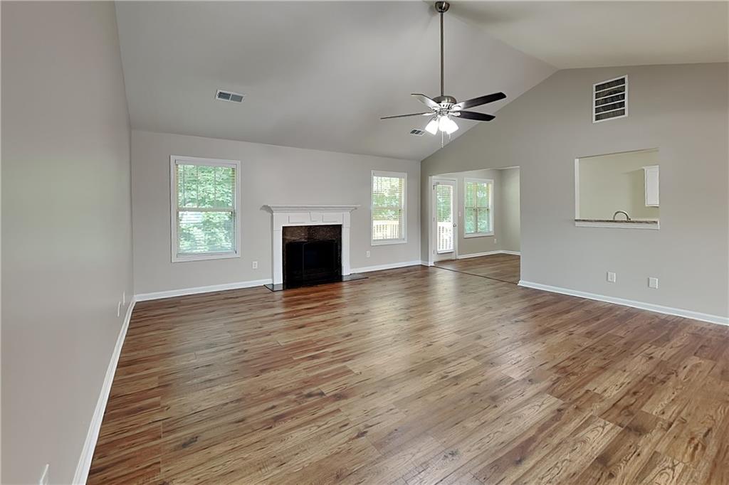 183 Meadow Point Douglasville, GA 30134 - Photo 2 of 19