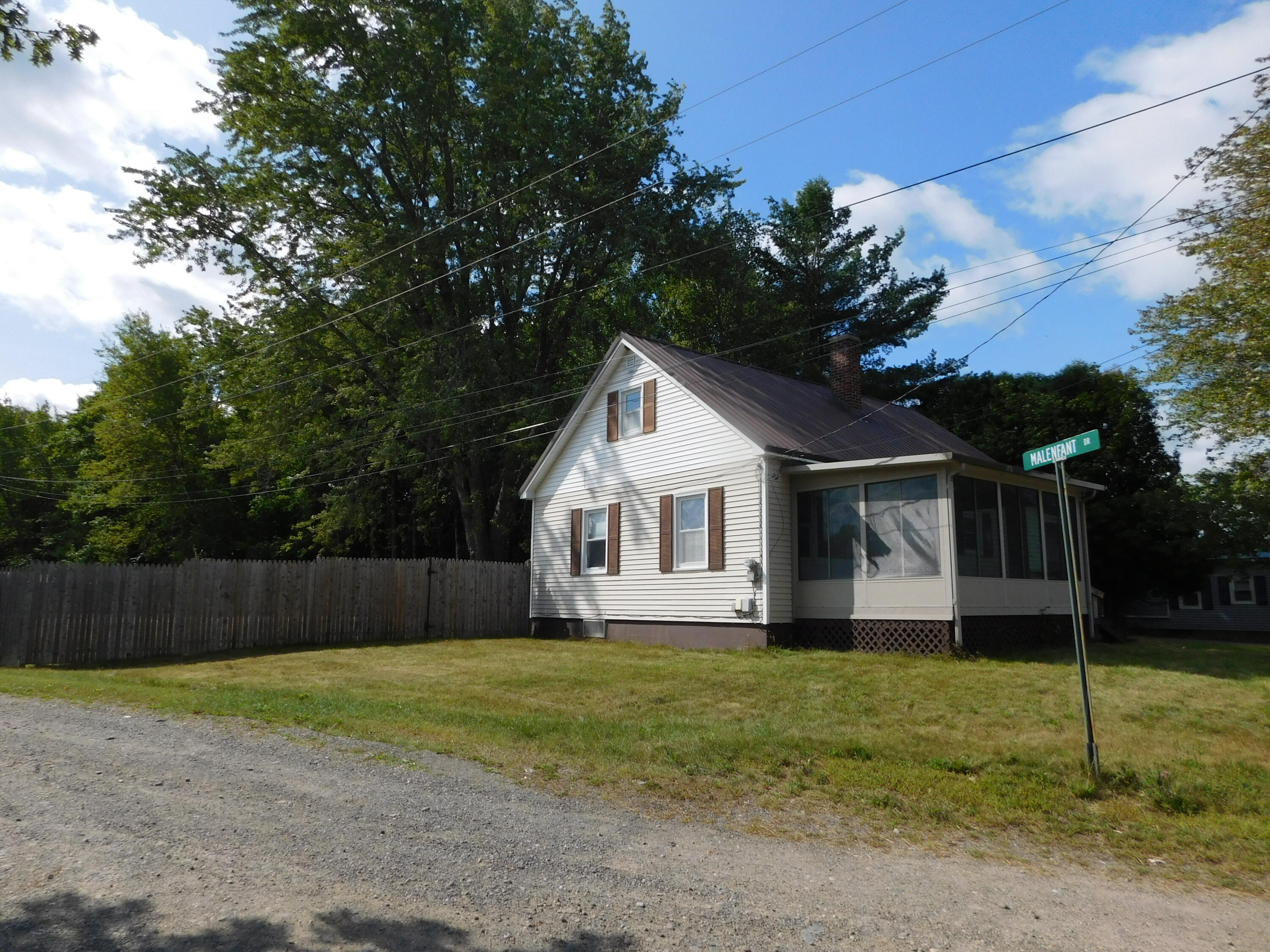 97 County Road Milford, ME 04461 - Photo 8 of 68 DSCN1725