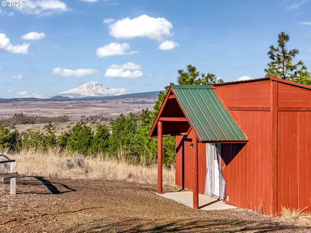 $1,399,000 | 100 Grace Way, Goldendale, WA 98620