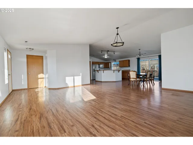 $1,399,000 | 100 Grace Way, Goldendale, WA 98620