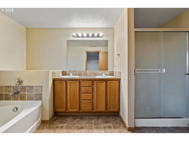 $1,399,000 | 100 Grace Way, Goldendale, WA 98620