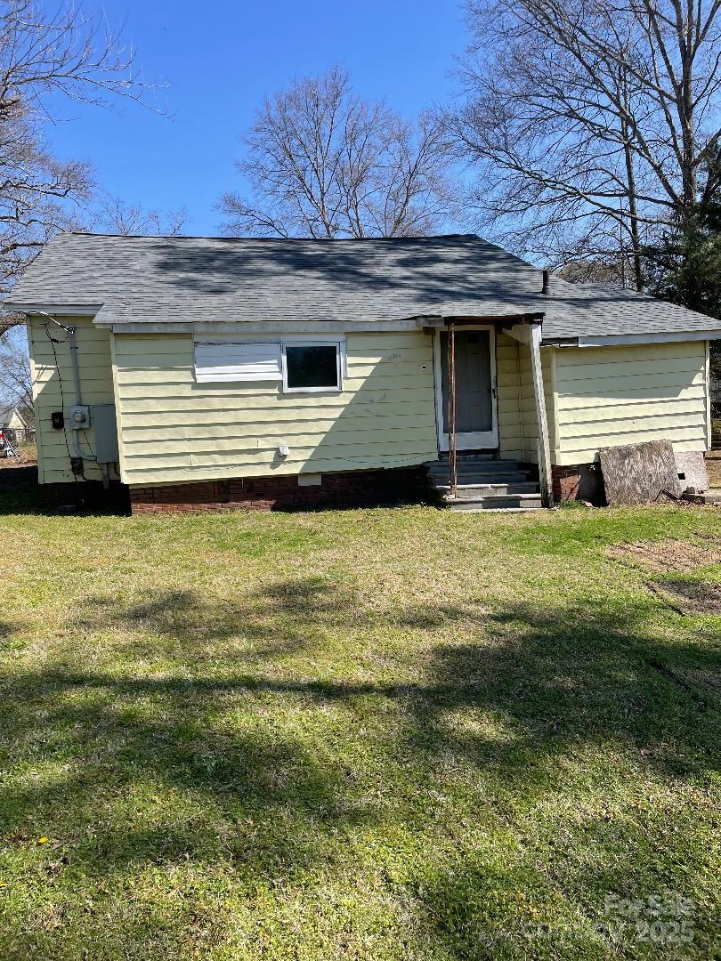 529 Devine Street Chester, SC 29706 - Photo 3 of 7 Gallery Image 3
