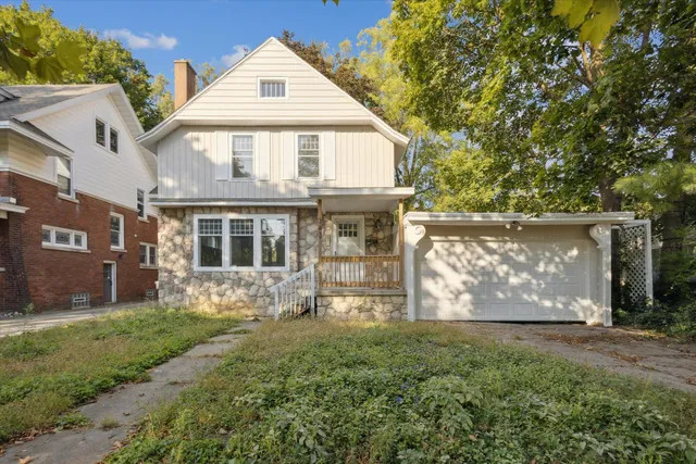 $299,000 | 343 Garfield Avenue Northwest, Grand Rapids, MI 49504