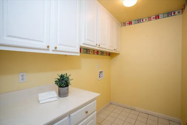 $1,399,000 | 25 Windcrest Lane, South San Francisco, CA 94080