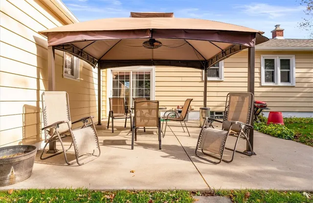 $169,900 | 4081 Mt Read Boulevard, Greece, NY 14616