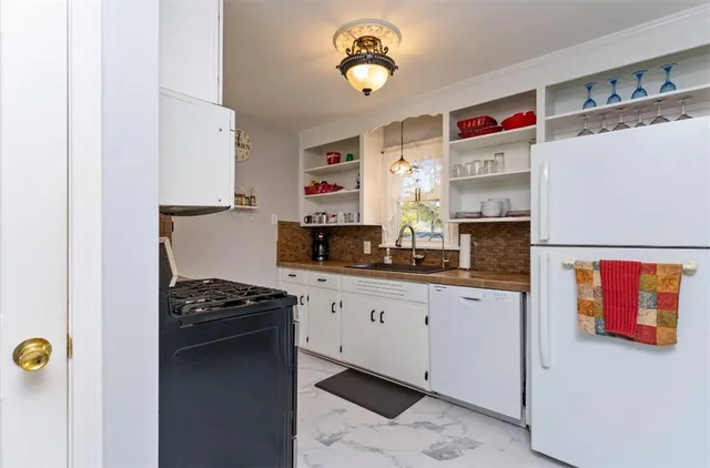 $169,900 | 4081 Mt Read Boulevard, Greece, NY 14616