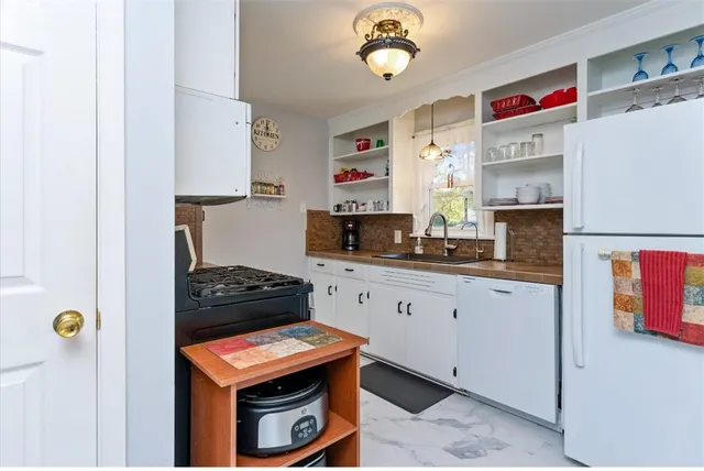 $169,900 | 4081 Mt Read Boulevard, Greece, NY 14616