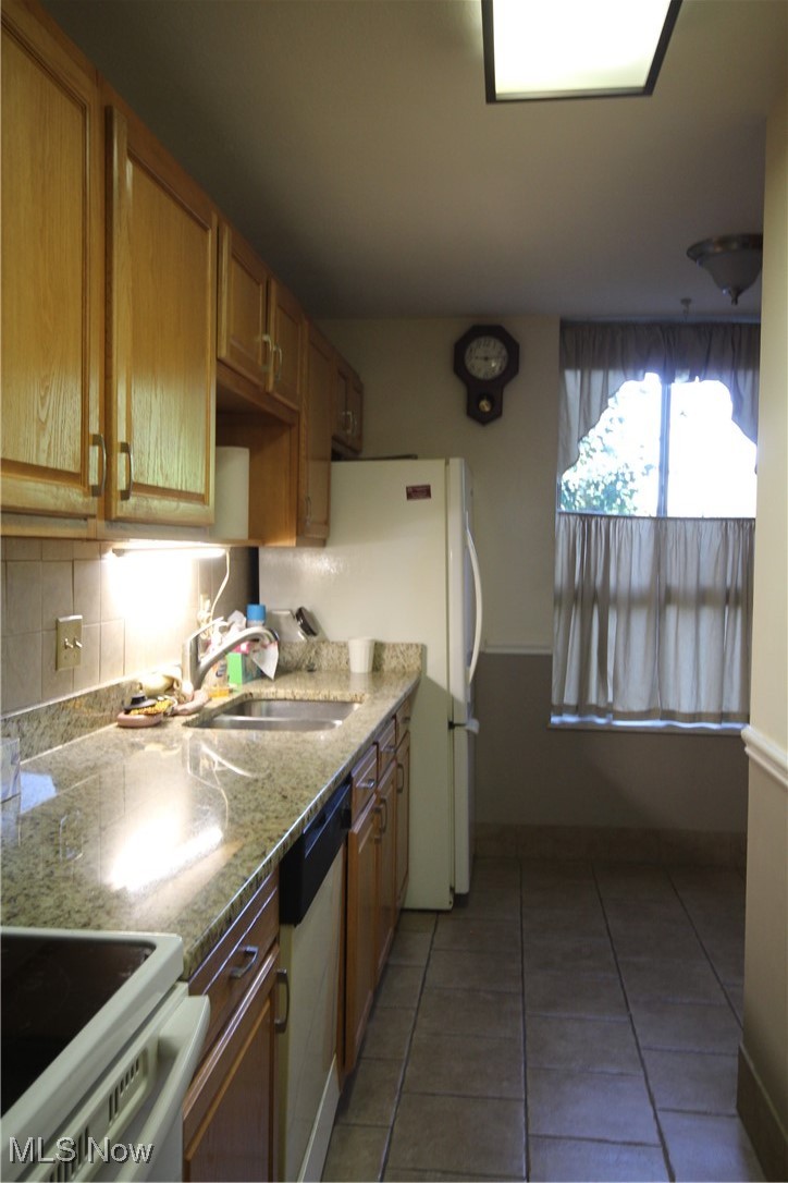 3070 Kent Road, Unit 101 Stow, OH 44224 - Photo 13 of 41 Kitchen