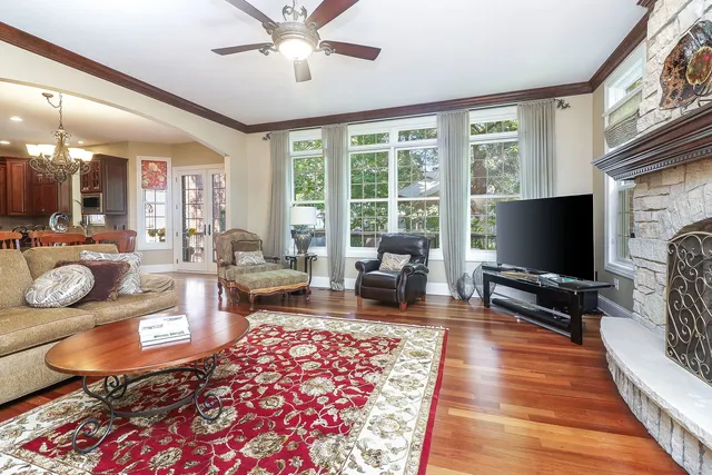 $2,449,000 | 616 Driftwood Court, Naperville, IL 60540