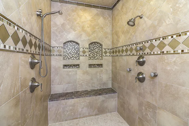 $2,449,000 | 616 Driftwood Court, Naperville, IL 60540