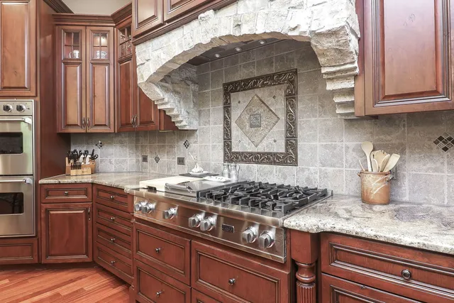$2,449,000 | 616 Driftwood Court, Naperville, IL 60540