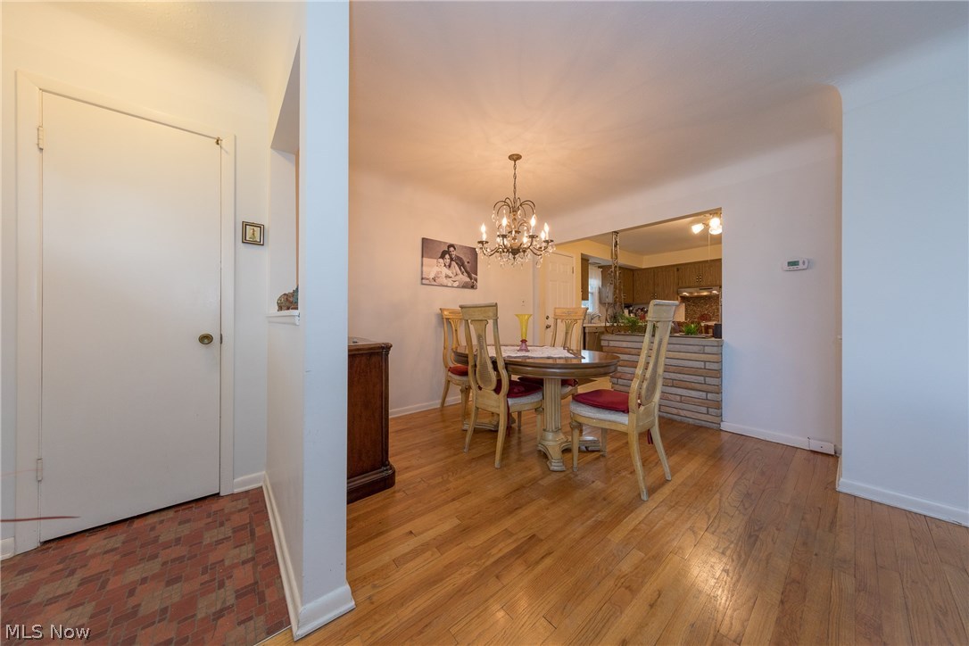 6362 Fairhaven Road Cleveland, OH 44124 - Photo 3 of 25