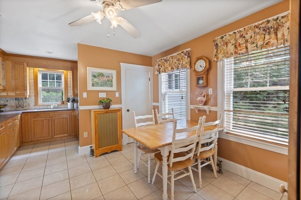33 Moffatt Road Salem, MA 01970 - Photo 8 of 34