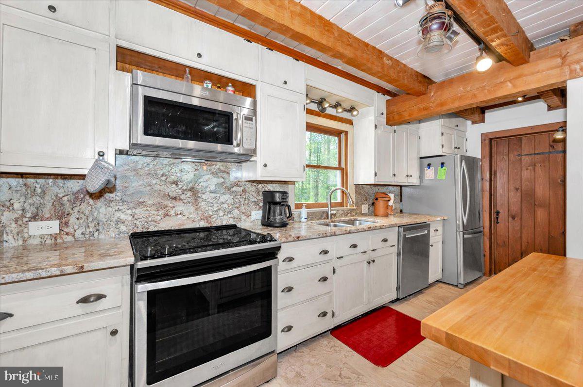 16926 Sprecher Road Sharpsburg, MD 21782 - Photo 13 of 76 Charming kitchen with rustic touches.