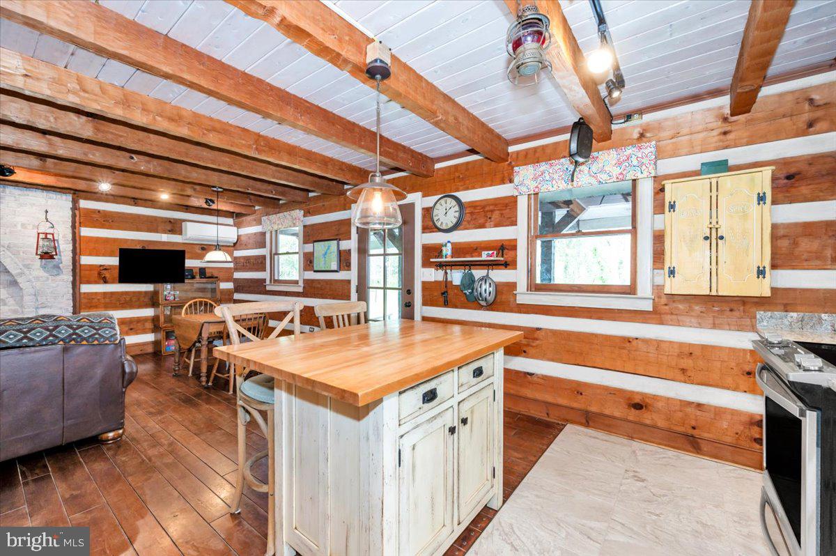 16926 Sprecher Road Sharpsburg, MD 21782 - Photo 18 of 76 Charming cabin with rustic elegance.