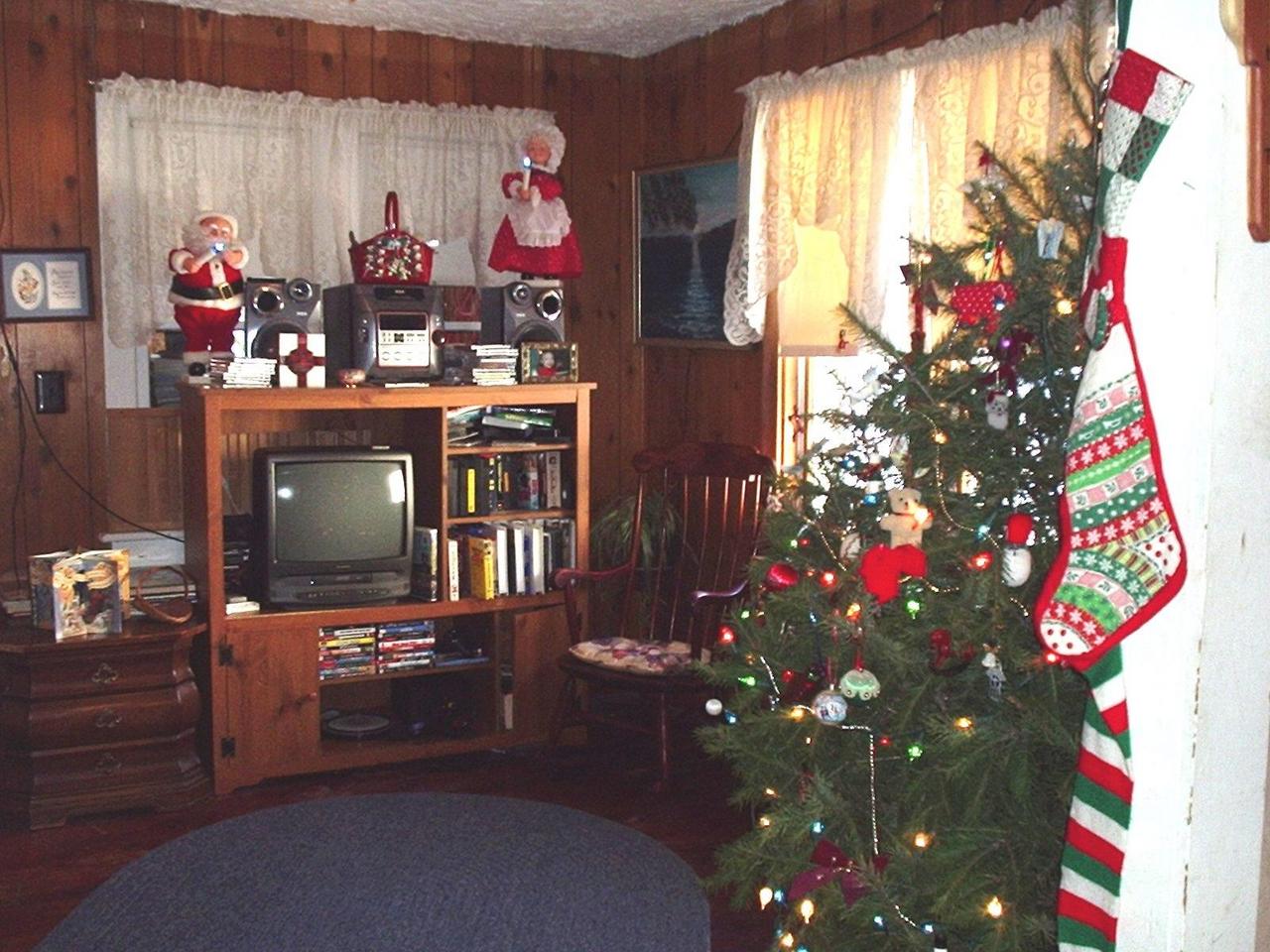 Red Rock Ridge Road Henryville, PA 18332 - Photo 6 of 13 living room