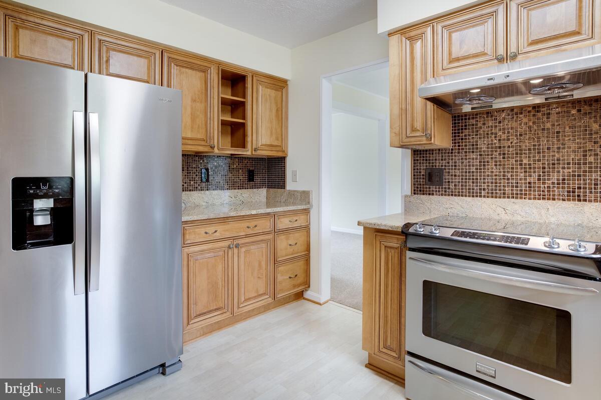 6456 Skipton Drive Hanover, MD 21076 - Photo 16 of 75 Kitchen