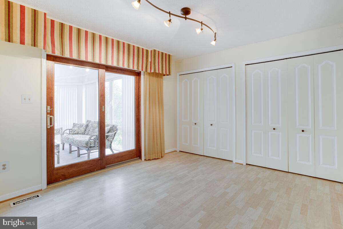 6456 Skipton Drive Hanover, MD 21076 - Photo 20 of 75 Family room