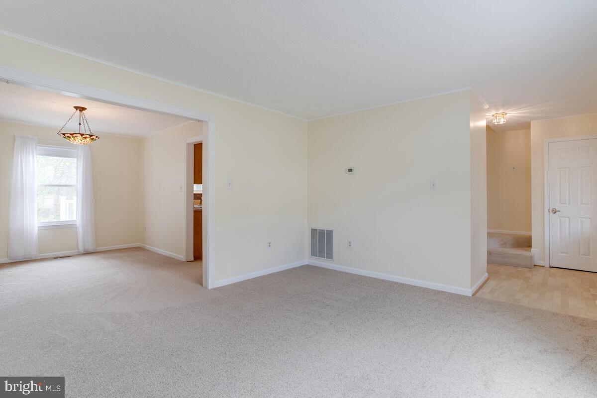 6456 Skipton Drive Hanover, MD 21076 - Photo 9 of 75 Living room