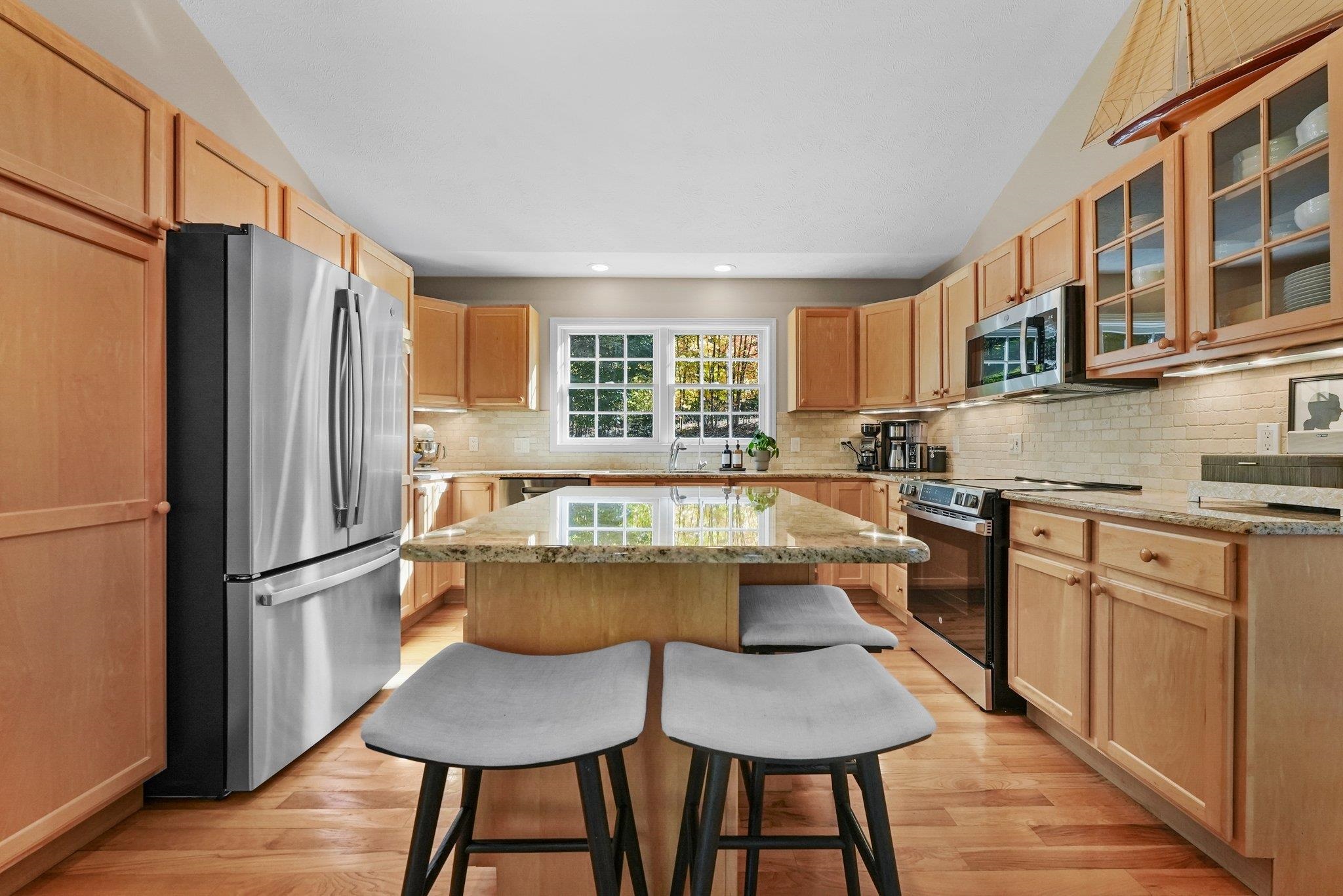 2491 Harbor Reach Road Traverse City, MI 49686 - Photo 29 of 66 1928375-86741cb1-b5a4-40ed-ac6b-ac09dd5175d0.JPG