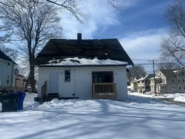 $269,900 | 89 Bristol Street, Springfield, MA 01109