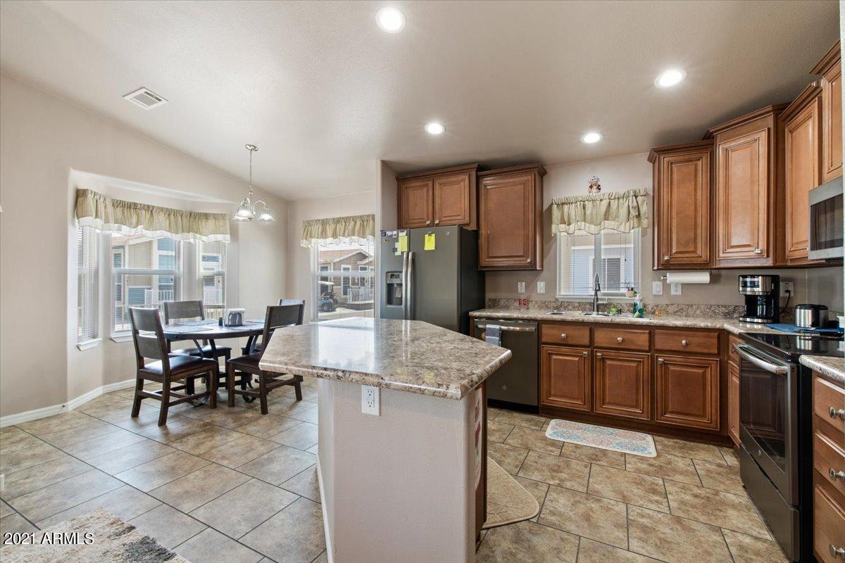 8865 East Baseline Road, Unit 334 Mesa, AZ 85209 - Photo 10 of 26 Kitchen