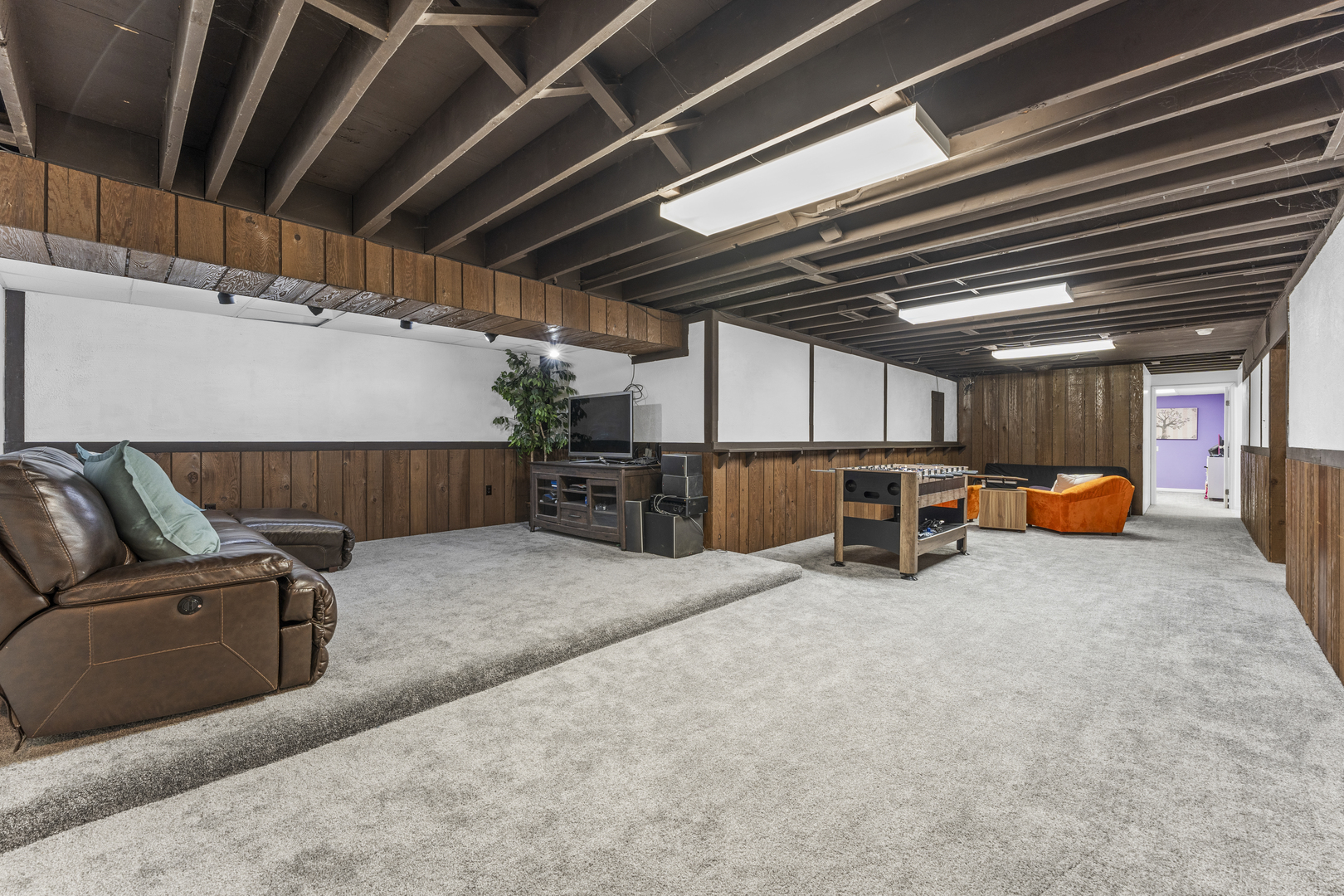 619 West End Road Roselle, IL 60172 - Photo 26 of 37 a view of parking garage